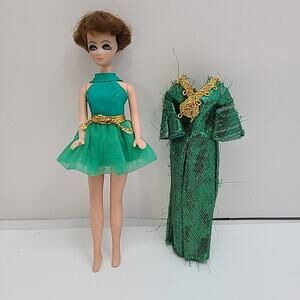 1970 Topper Dawn doll Green Fling W Green Slink H17 Short Brown Hair Blue Eyes